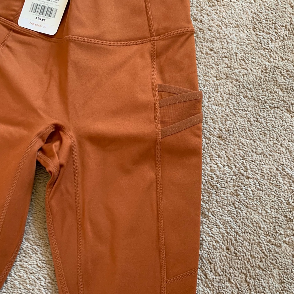 FABLETICS OUTFIT - Picture 5 of 12